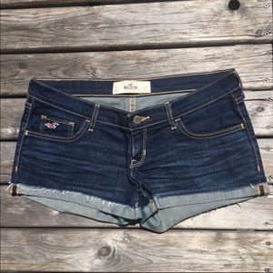 ☀️3/$25 Hollister Raw Hem Low Rise Jean Shorts
